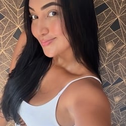 Foto de Emanuelly ao vivo na webcam