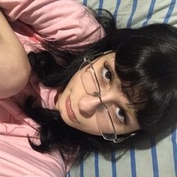 Foto de Emi Vick ao vivo na webcam