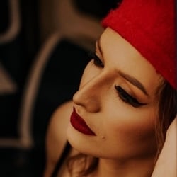 Foto de Emily Leroy ao vivo na webcam