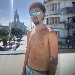 Foto de Enzo Leonor ao vivo na webcam