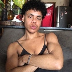 Foto de Enzo Silva ao vivo na webcam