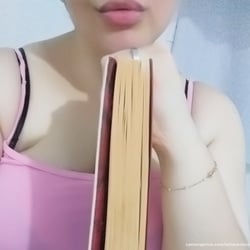 Foto de Leitora Incomum ao vivo na webcam