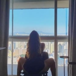 Foto de Esposa Curiosa ao vivo na webcam