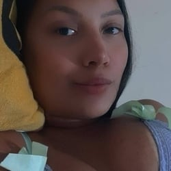 Foto de Eu Juh ao vivo na webcam