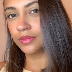 Foto de Eve Bah ao vivo na webcam