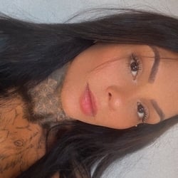 Foto de Evelyn Buarque ao vivo na webcam