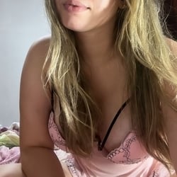 Foto de Evelynn Janna ao vivo na webcam