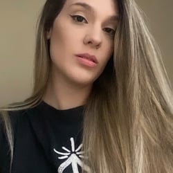 Foto de Eviie ao vivo na webcam