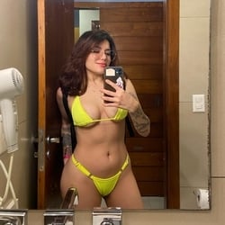 Foto de Fabiola Delfim ao vivo na webcam