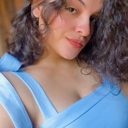 Foto de Fadinha Madu ao vivo na webcam