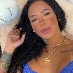 Foto de FMG Fabiola ao vivo na webcam