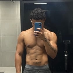 Foto de Freddy Victor ao vivo na webcam