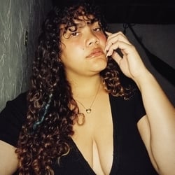 Foto de Gabriella Salez ao vivo na webcam