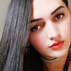 Foto de Garota Inocente ao vivo na webcam