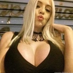 Foto de Garota Levadah ao vivo na webcam