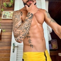 Garotão Tatuado