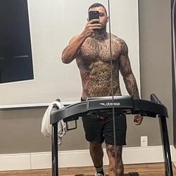 Foto de Gato Tattoo ao vivo na webcam