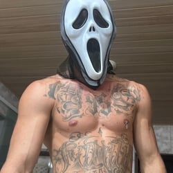 Foto de Ghostface ao vivo na webcam