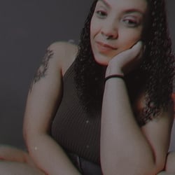 Foto de Gio Leal 94 ao vivo na webcam