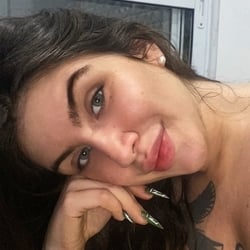 Foto de Giovana ao vivo na webcam