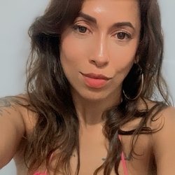 Foto de Giovanna Gigi ao vivo na webcam