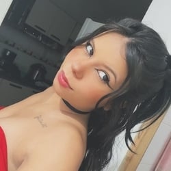 Foto de Giovanna HR ao vivo na webcam