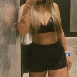 Foto de Giulia Karina ao vivo na webcam