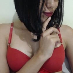 Foto de Giullia Veiga ao vivo na webcam