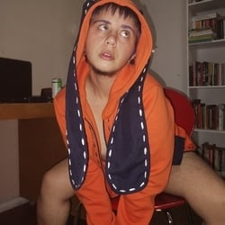 Foto de Goblin Twink Pup ao vivo na webcam