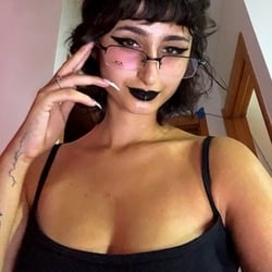 Foto de Goth Isa ao vivo na webcam