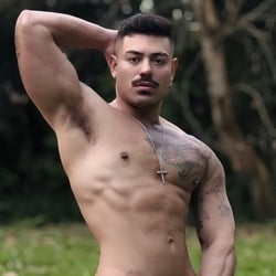 Foto de Grandão Tatuado - videos sexo ao vivo Sexo ao Vivo
