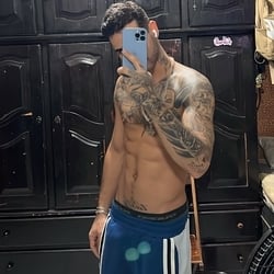 Foto de Guilherme Mel ao vivo na webcam