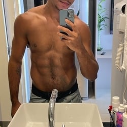 Foto de Guino Safado ao vivo na webcam