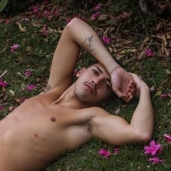 Foto de Guxxtavo SHNB ao vivo na webcam