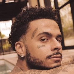 Foto de Hades Burni ao vivo na webcam