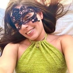 Foto de Hanna Hotwife ao vivo na webcam