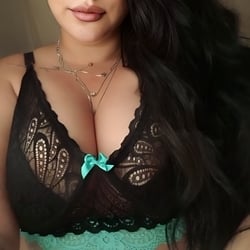 Foto de Hellen Tolledo ao vivo na webcam