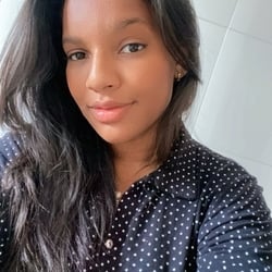 Foto de Heloisa Gonzaga ao vivo na webcam