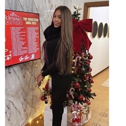 Foto de Hillary Hills ao vivo na webcam