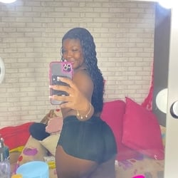 Foto de Holly Bombom ao vivo na webcam