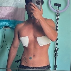 Foto de Homem Trans Say ao vivo na webcam