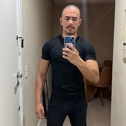 Foto de Hot Doug Poa ao vivo na webcam