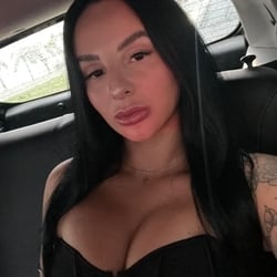 Foto de hot Laara ao vivo na webcam