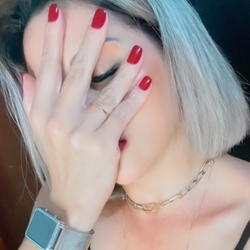 Hotwife Aruana