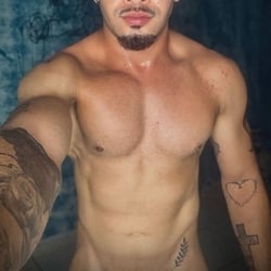 Foto de Hunno ao vivo na webcam