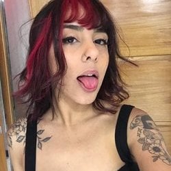 Foto de Inai Hot ao vivo na webcam