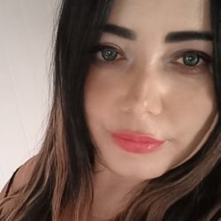 Foto de Isadora Garcia ao vivo na webcam