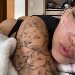 Foto de Isinha 69 ao vivo na webcam