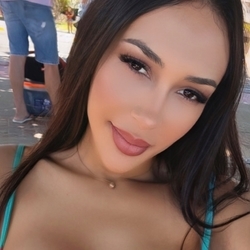 Isis Costa