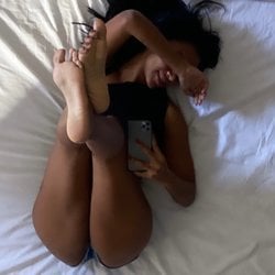 Foto de Iza Ferrari ao vivo na webcam